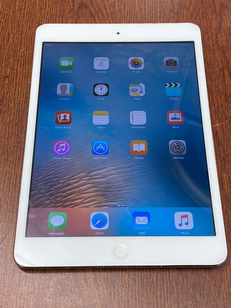 【中古品】iPad mini 初代　16GB　WiFiモデル　ホワイト　C428