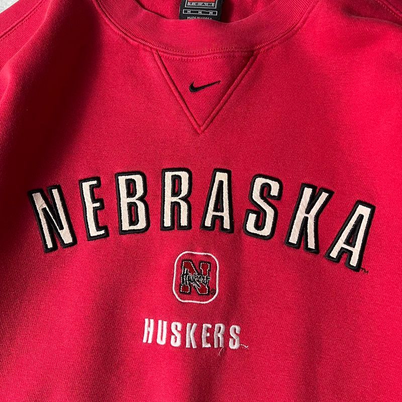 00s NIKE TEAM センター スウォッシュ カレッジ ロゴ 刺繍 前V