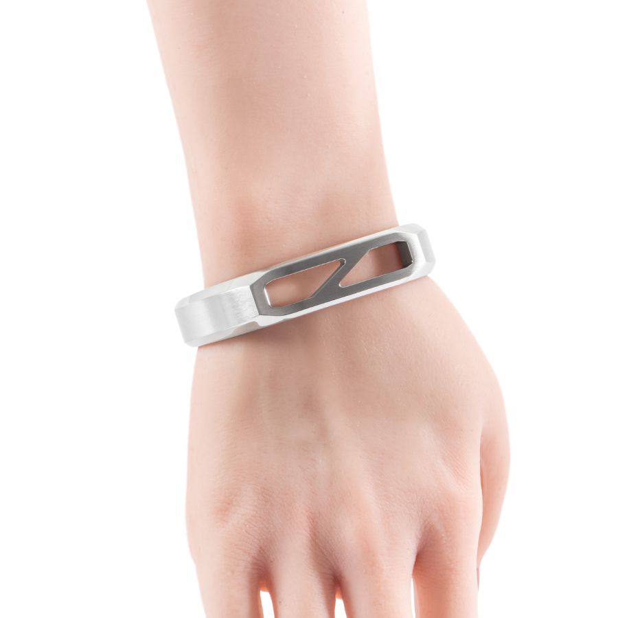 HERMES デルタ カフ バングル T4 HERMES デルタ カフ バングル T4 - メルカリ