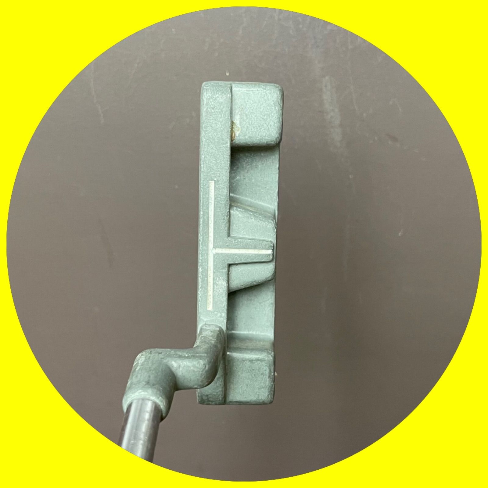 57-2610-9 T 再入荷 送料込み Axaline パター T ライン 34.5インチ 簡単に構えられて転がりも良いパターです