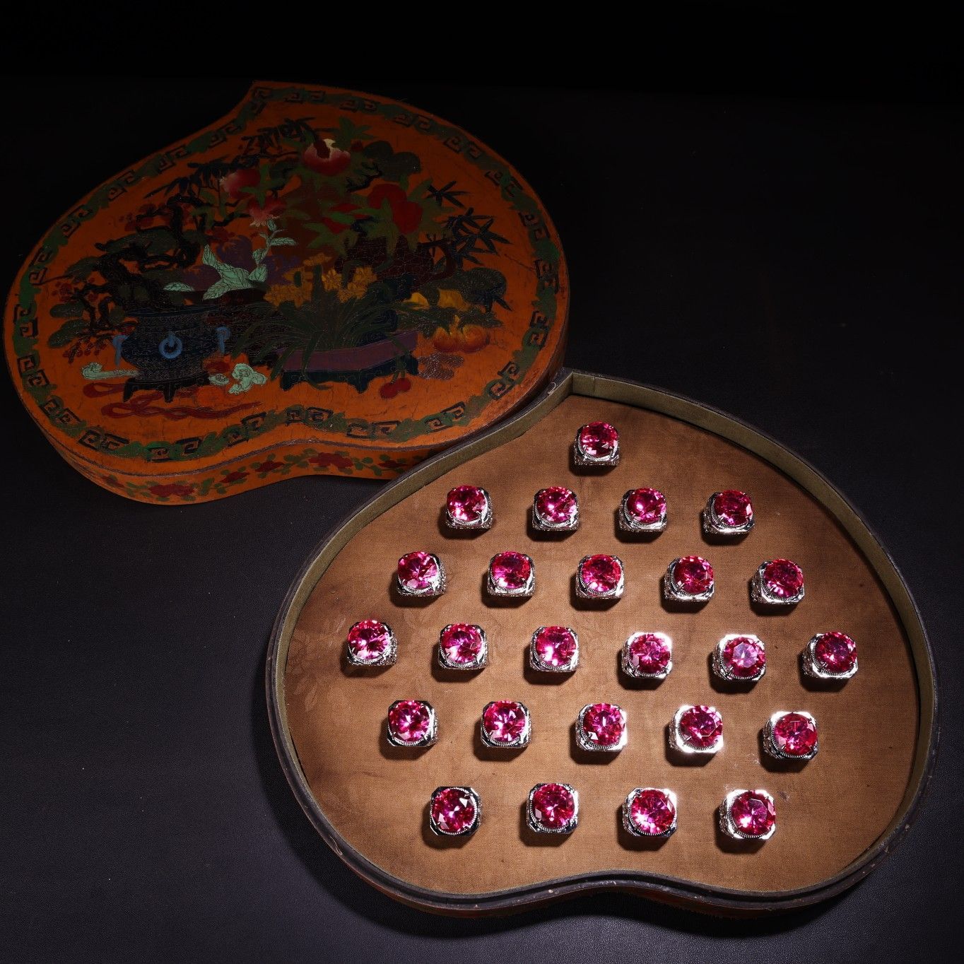 旧家蔵出し 品鑽石 指輪 25點同出 彫刻 根付 供養品 古美術品 収集家