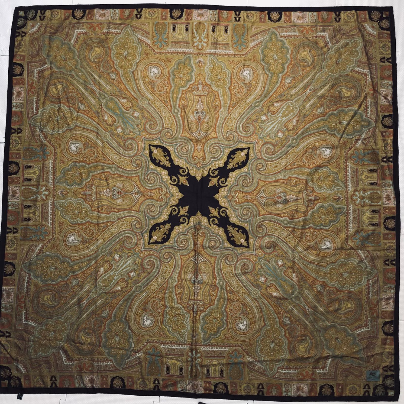 ETRO　大判ストール　ブラウン　総柄　カシミヤ　イタリア製 ETRO 大判ストール ブラウン 総柄 カシミヤ イタリア製 ETRO