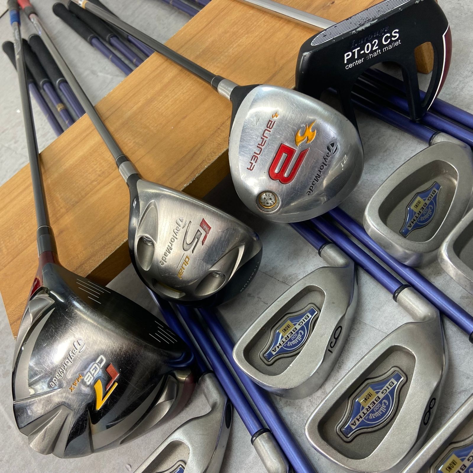 TaylorMade - レフティー　テーラーメイド　キャロウェイ　メンズゴルフ13本セット　カーボン　R　左利き用　キャディバッグ　TaylorMade　Callaway レフティー テーラーメイド キャロウェイ メンズゴルフ13本