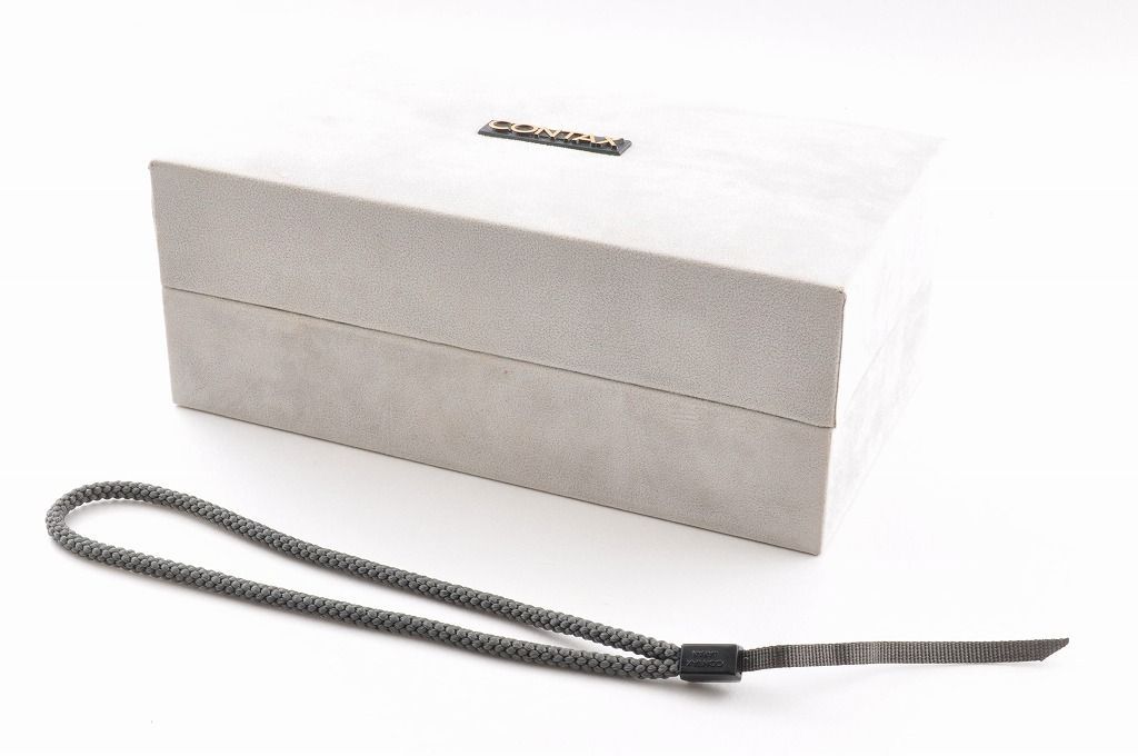 コンパクトフィルムカメラ