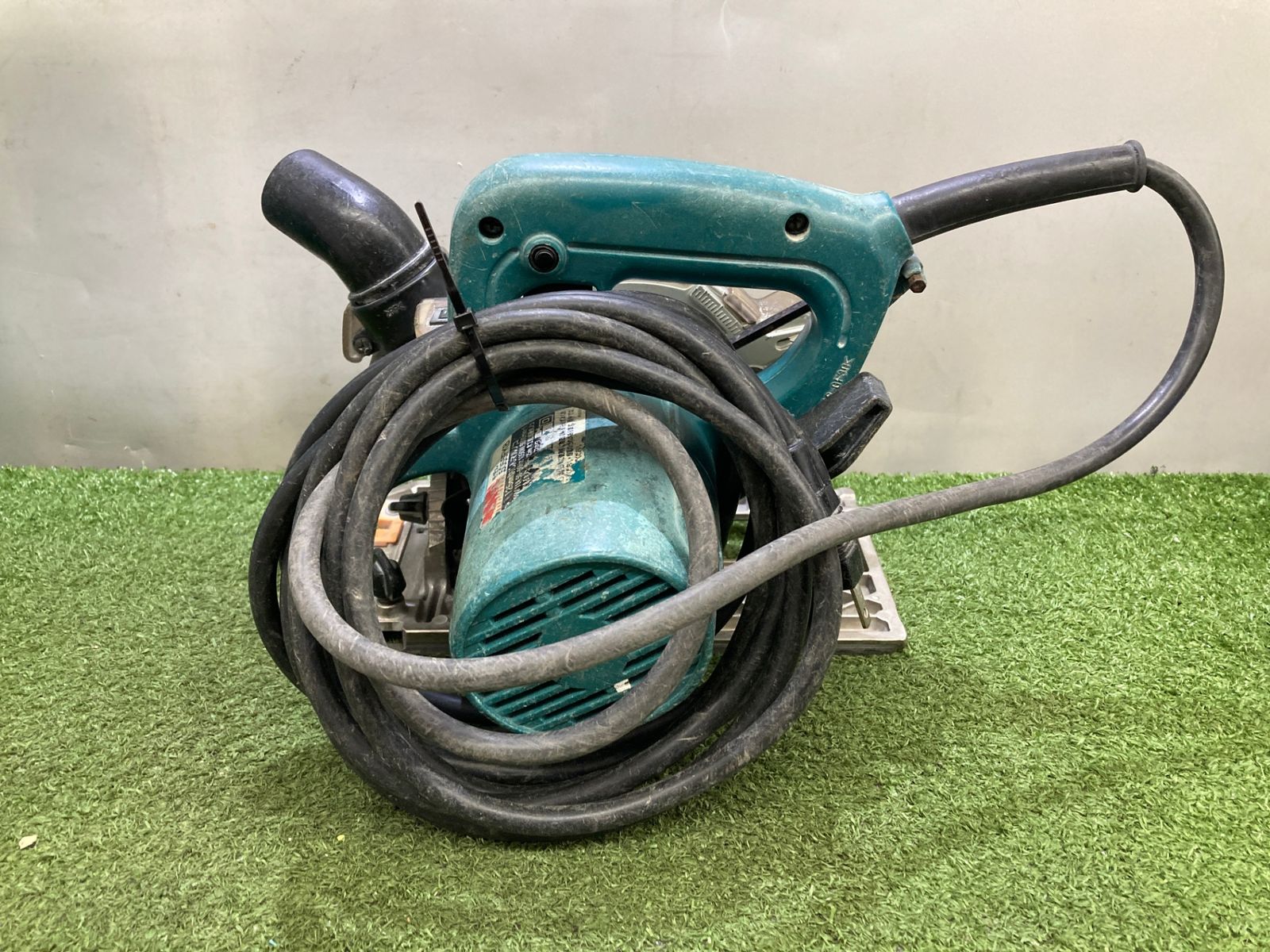 中古品0921☆makita(マキタ) 125㎜防じんマルノコ 5055FKB