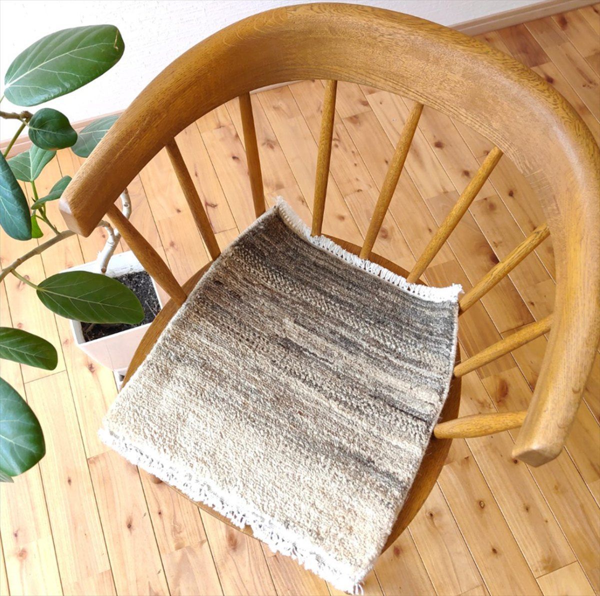 ガゼニ ギャッベ トルクマン族 ミニマット ラグ 無染めウール 37x37cm BP88