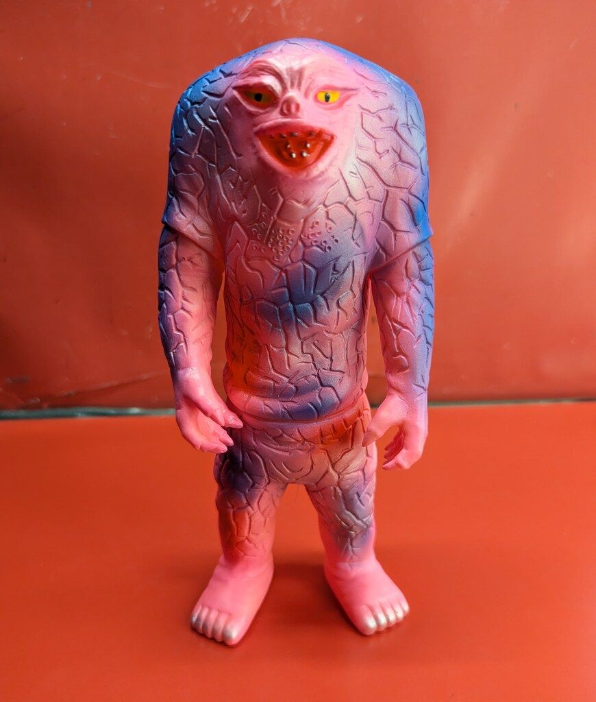 ブルマァク　ジャミラ　ピンク 11月7日(月) 12:00より受注開始】『ウルトラマン』墓場の画廊