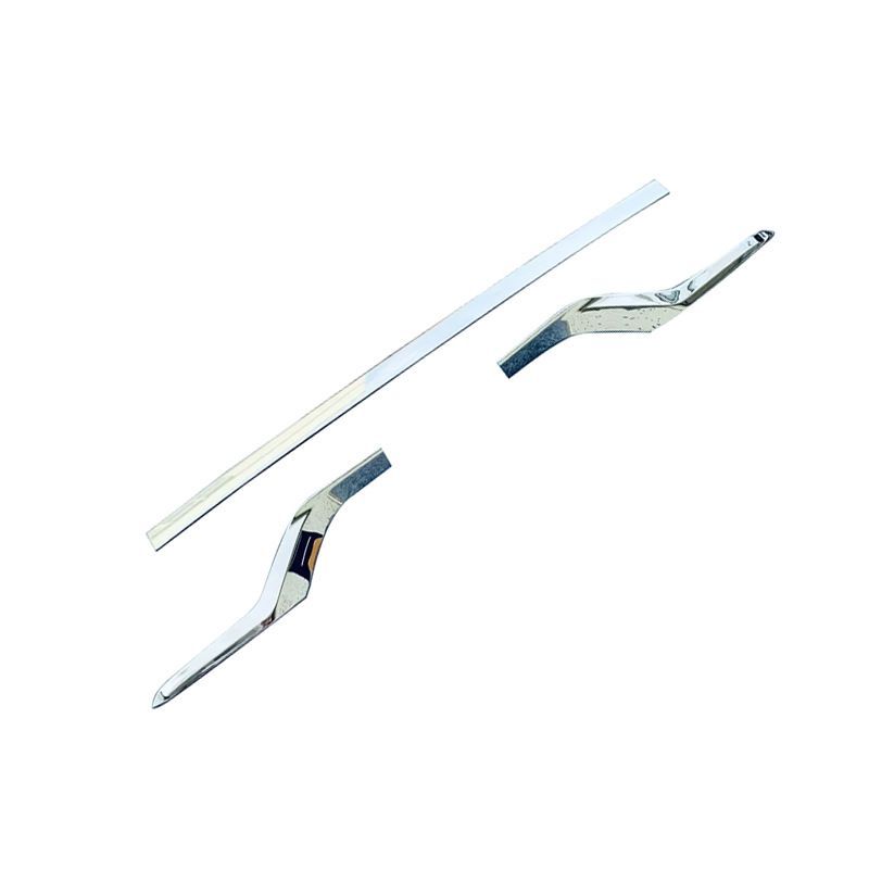 後バンパー装飾パーツ