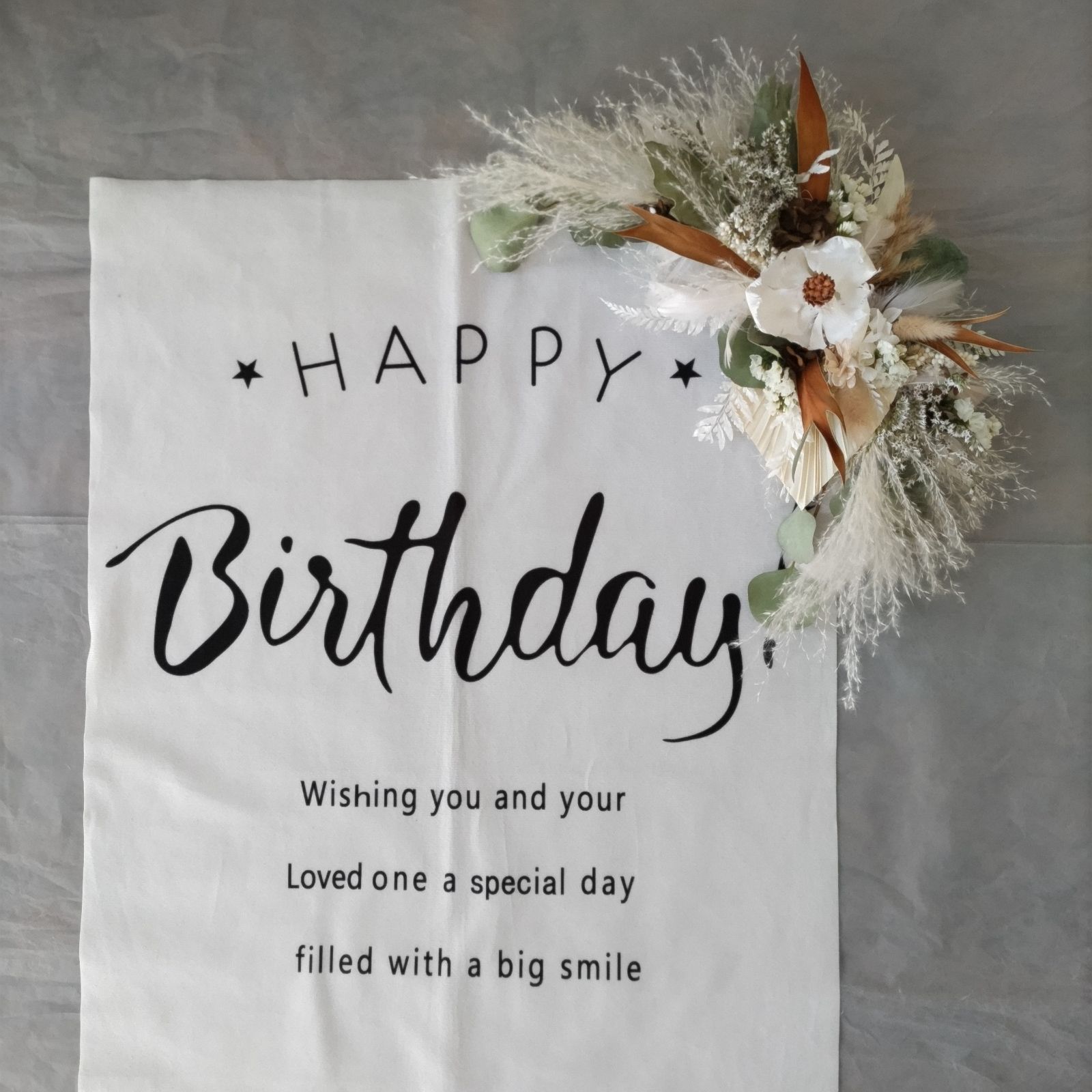 パンパスグラスの横長スワッグ ニューボーンフォト バースディフォト パンパスグラスの横長スワッグ ニューボーンフォト バースディフォト