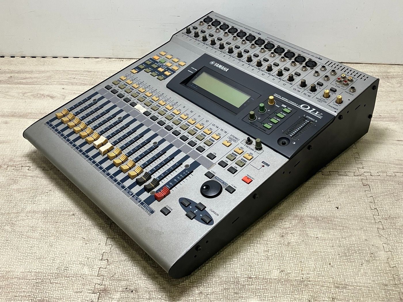 YAMAHA 01V ヤマハ デジタルミキサー