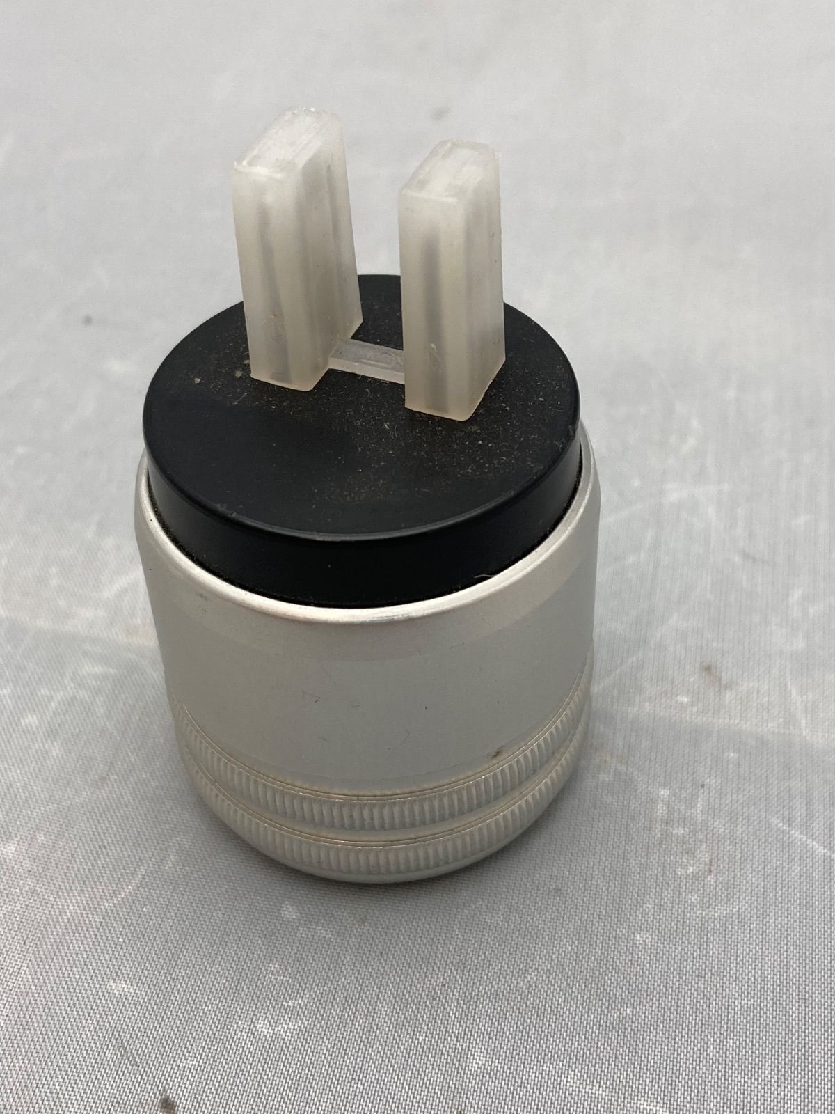 コンセントスタビライザー