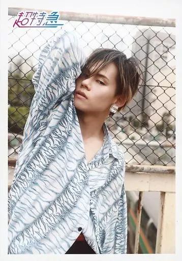 中古】生写真(男性) 超特急/カイ(小笠原海)/上半身・衣装水色・右肘