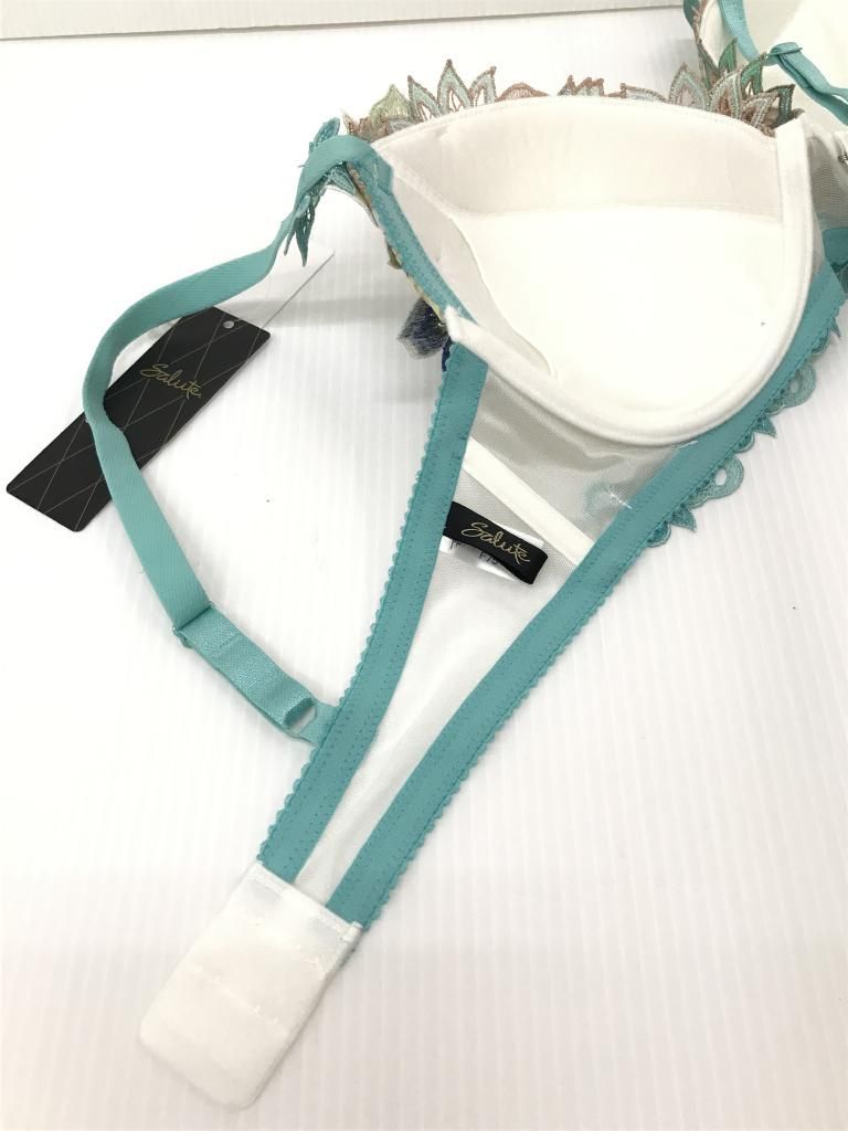 特殊な Ｗacoal Salute ワコール ブラジャー アイボリー系 み F75 974482