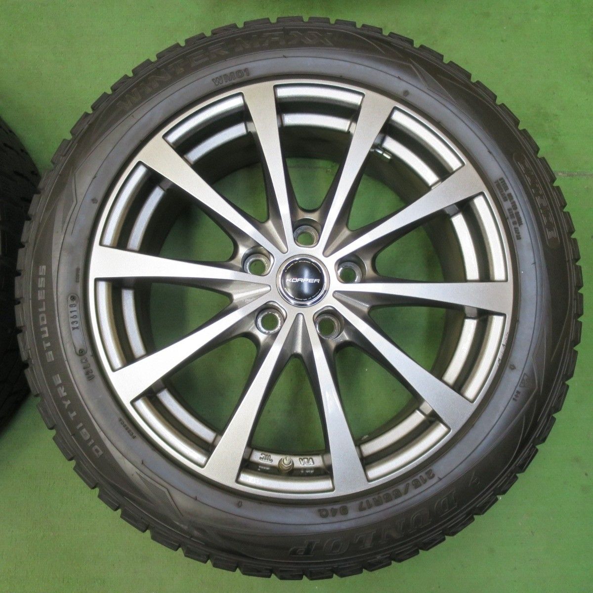 キレイ☆スタッドレス 215/55R17 ダンロップ ウインターマックス WM01 
