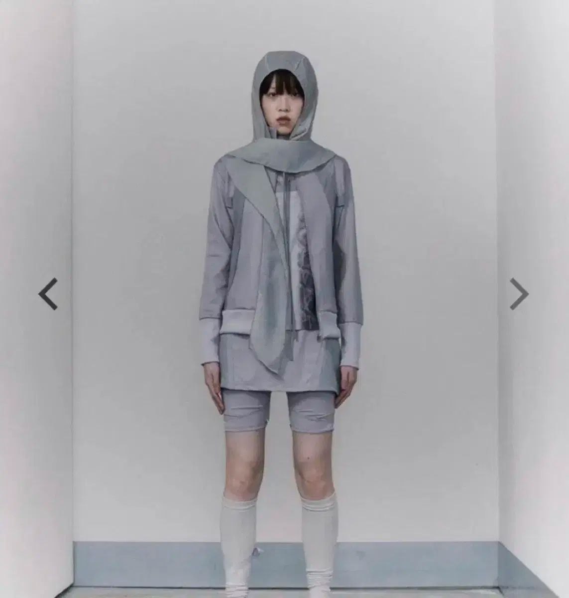 オホス フリル ジャージ ジップアップ グレー