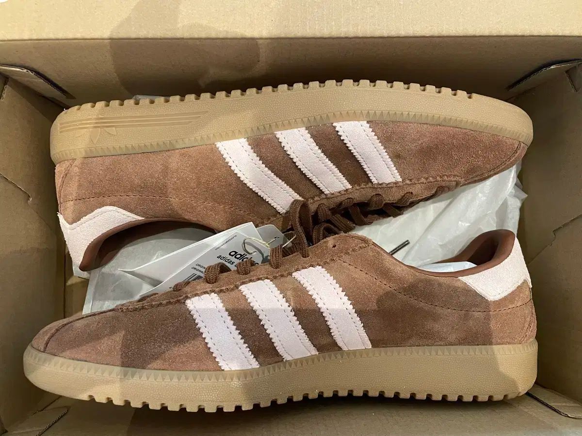 【雷市場（ポンジャン）商品韓国直送】 w260 (売り切れ)/ 265 ／ 280 （ W ） adidas(アディダス) バミューダ 出品