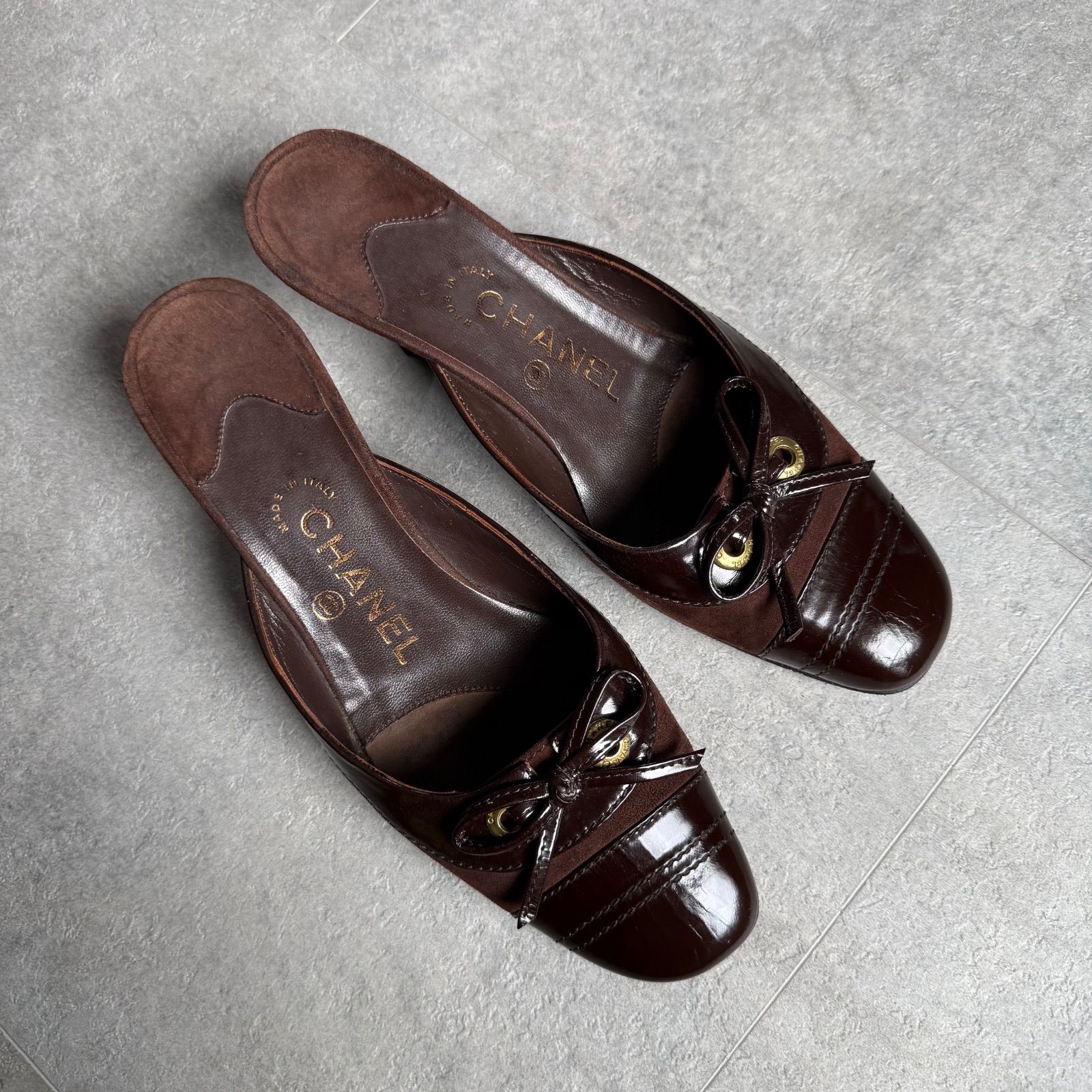 CHANEL シャネル リボンパンプス ミュール ココマーク レザー スエード ブラウン ゴールド金具 36 1|2 23.5cm