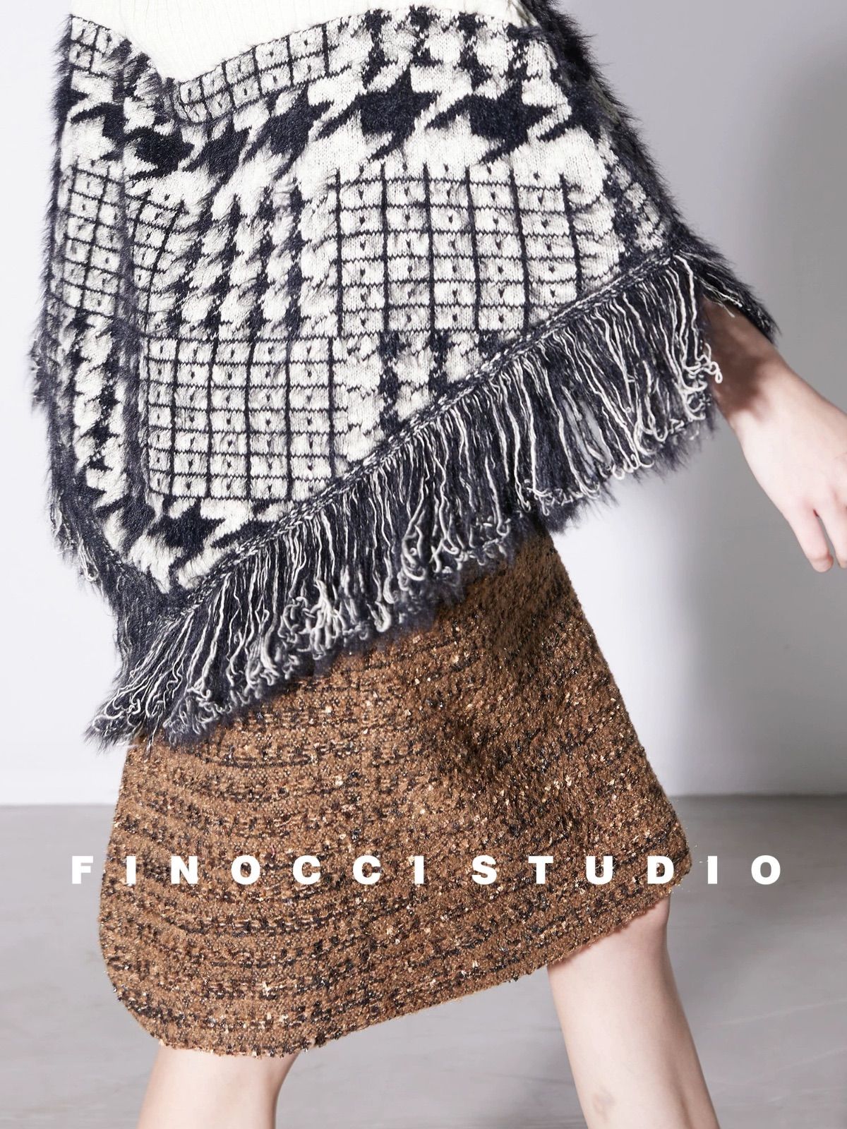 千鳥格子ケープニット