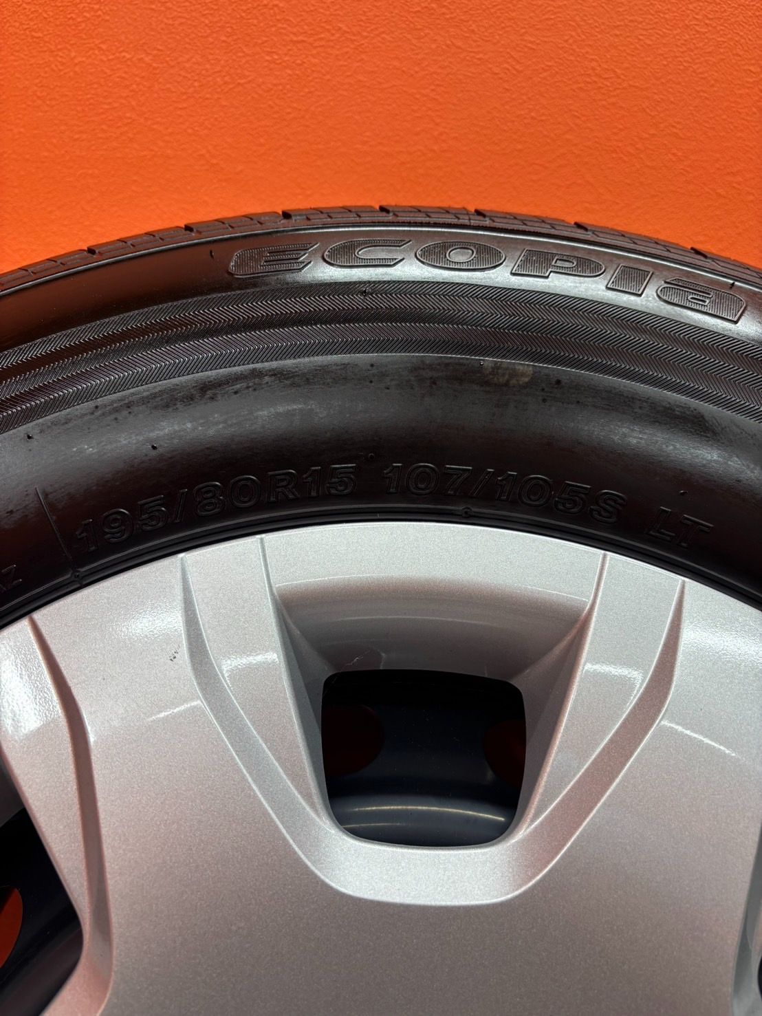 ハイエースワゴングランドキャビン新車外し 195