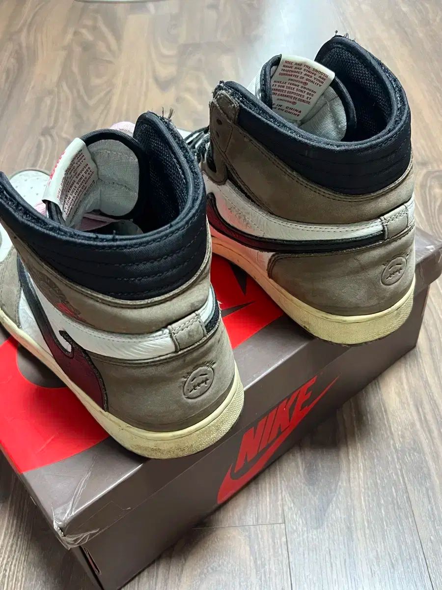 ジョーダン トラヴィス スコット レトロ ハイ モカ