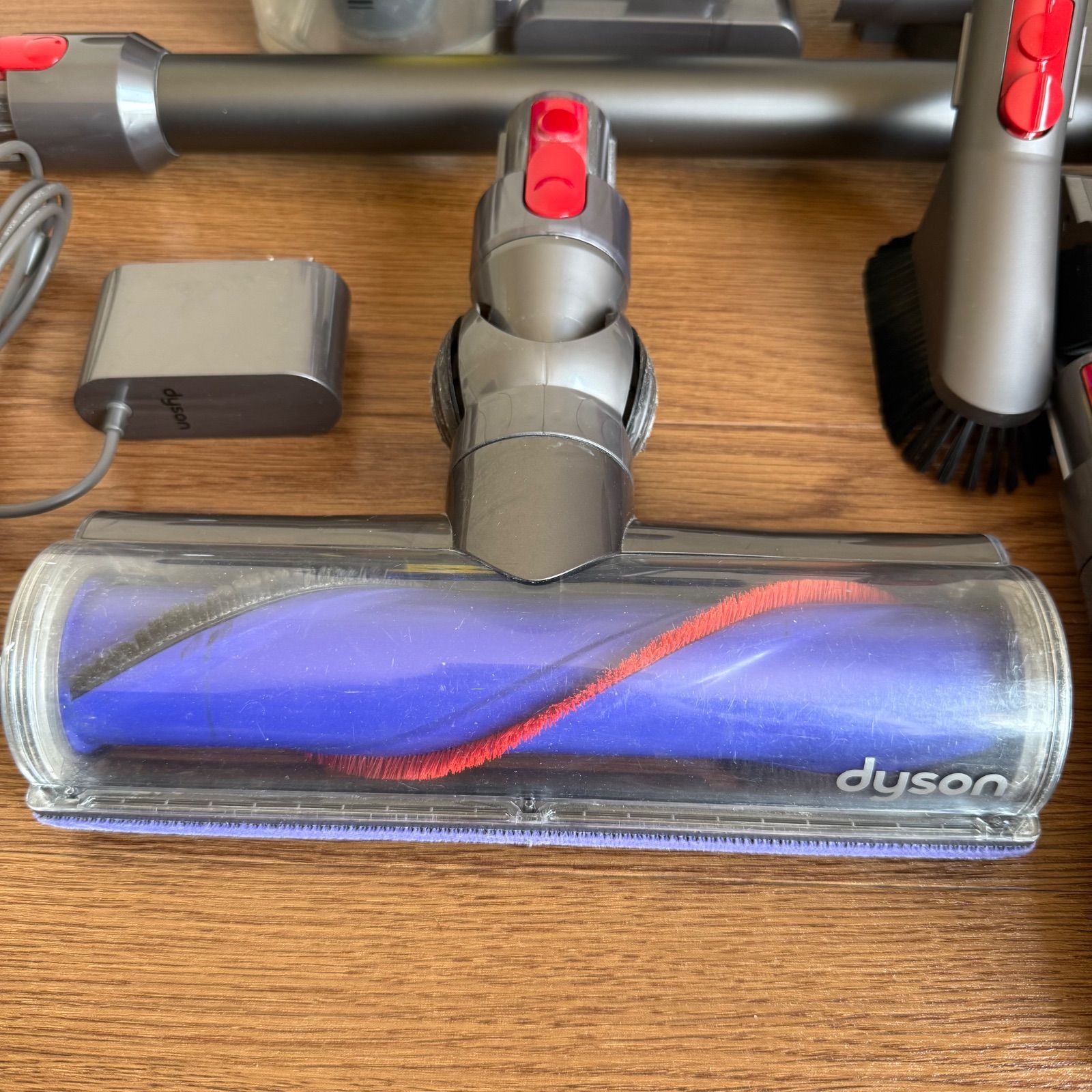 ジャンク品ダイソンSV11 コードレスクリーナー - メルカリ ① dyson