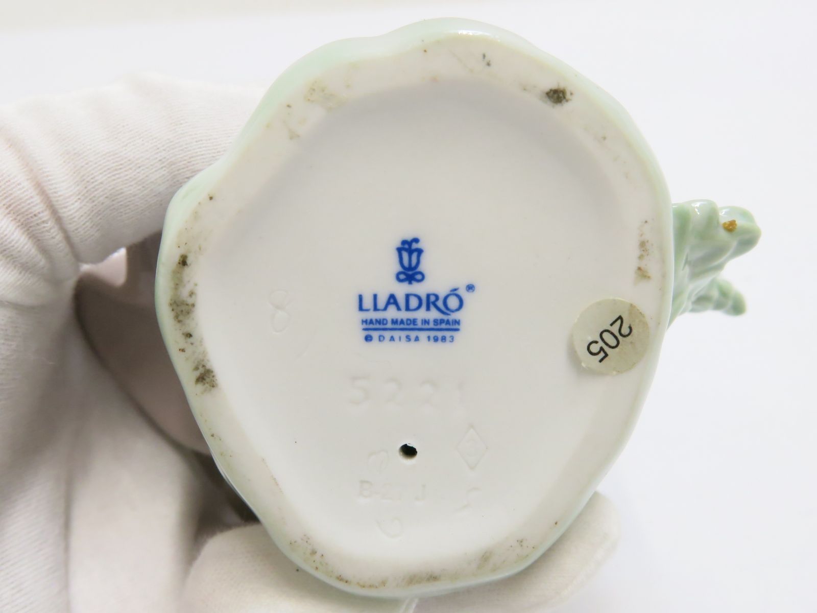 LLADRO - リヤドロ　置物　甘い花の香り　オブジェ　スペイン製　フィギュリン　LLADORO　18699215 LLADRO リヤドロ 5221「甘い花の香り」 フィギュリン 置物 陶器