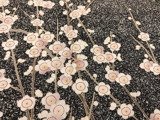 平和屋着物●訪問着　友禅　作家物　枝梅文　たたき染め　黒地　金彩　正絹　逸品　AABB6251ph 平和屋着物○訪問着 友禅 作家物 枝梅文 たたき染め 黒地 金彩 正絹