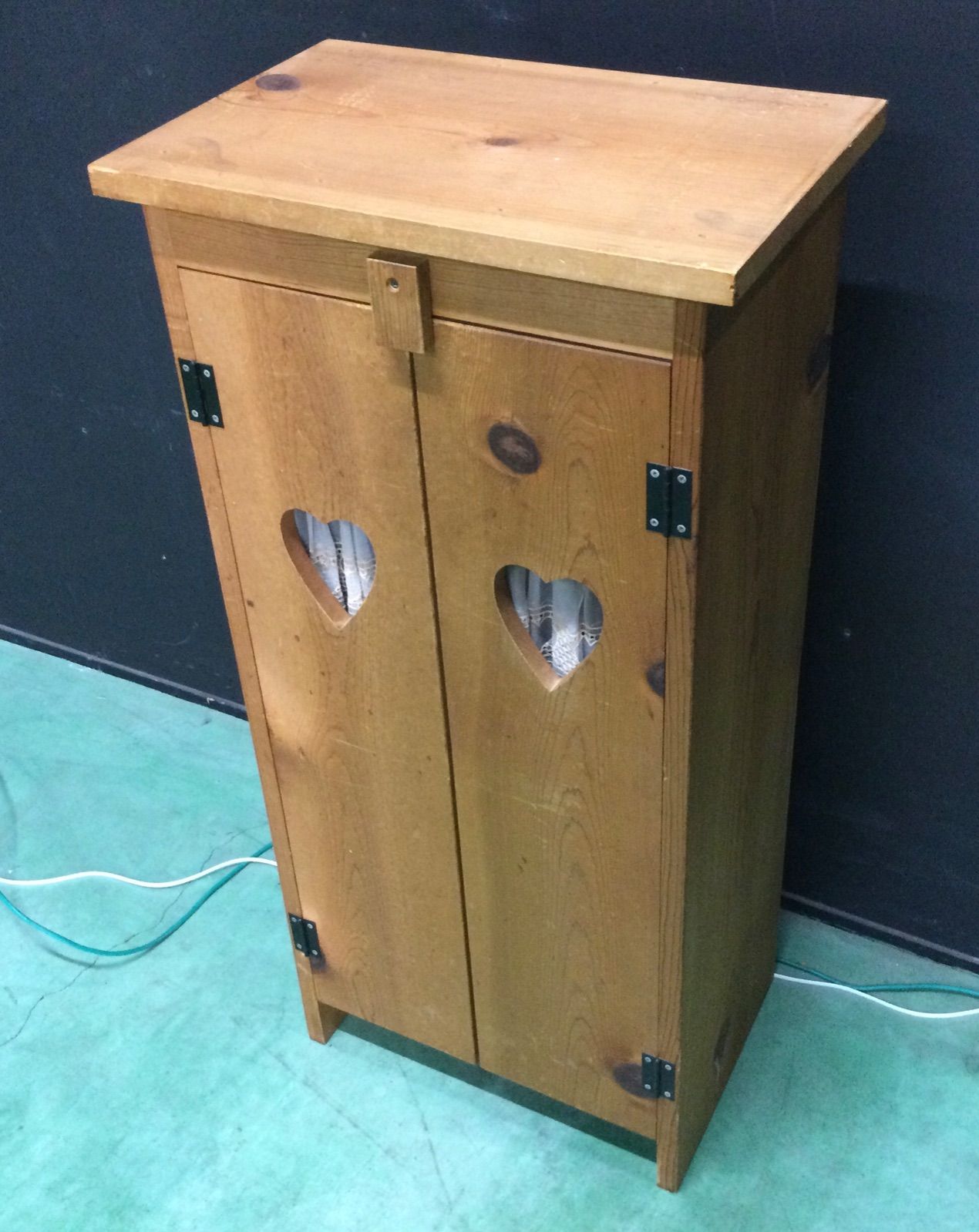 カントリー家具 木製ハート型 キャビネット アメリカンカントリー 収納