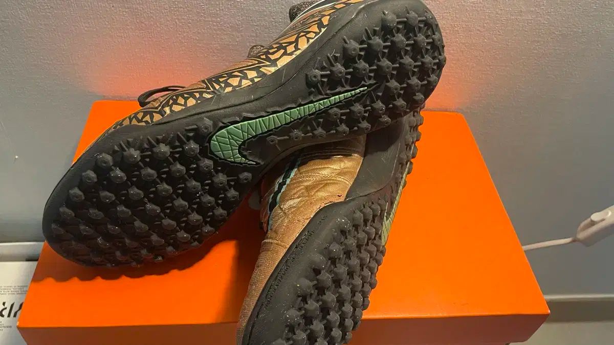 NIKE 新品 ハイパーヴェノムX プロキシモ II IC フットサル NIKE