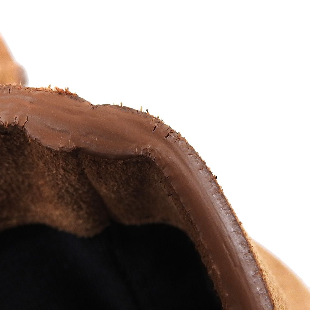 ライトブラウン