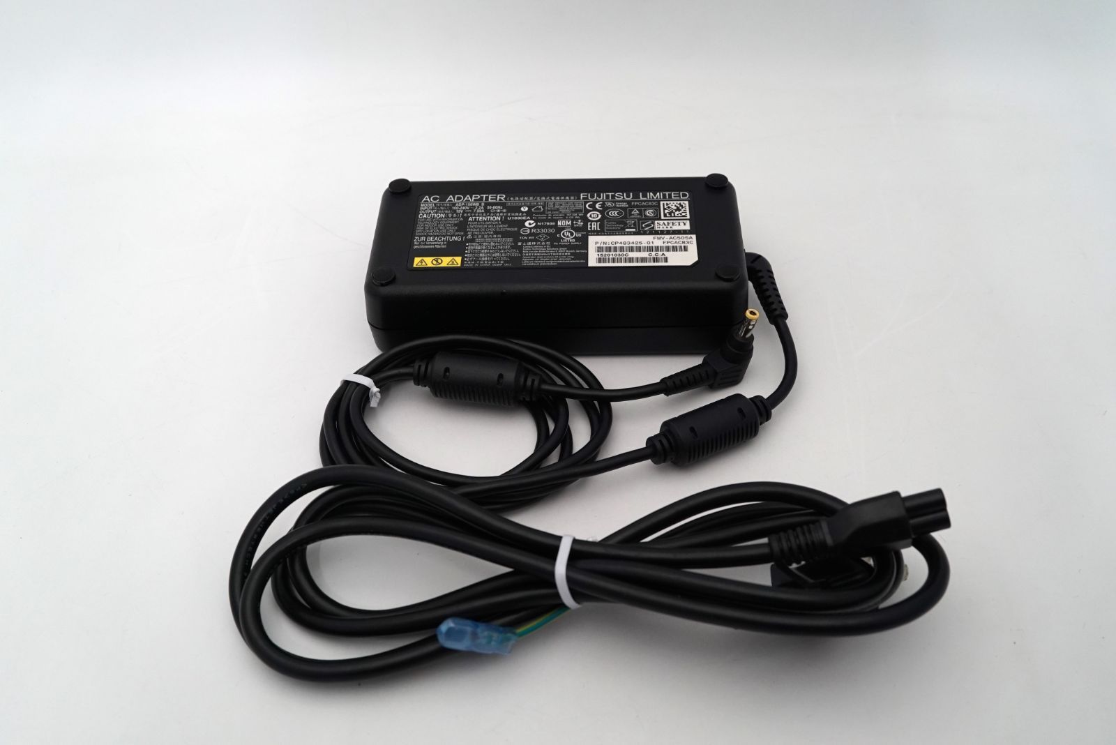 値下げ※パソコン win10 FUJITSU CELSIUS H730 SSD256GB、メモリ16GB