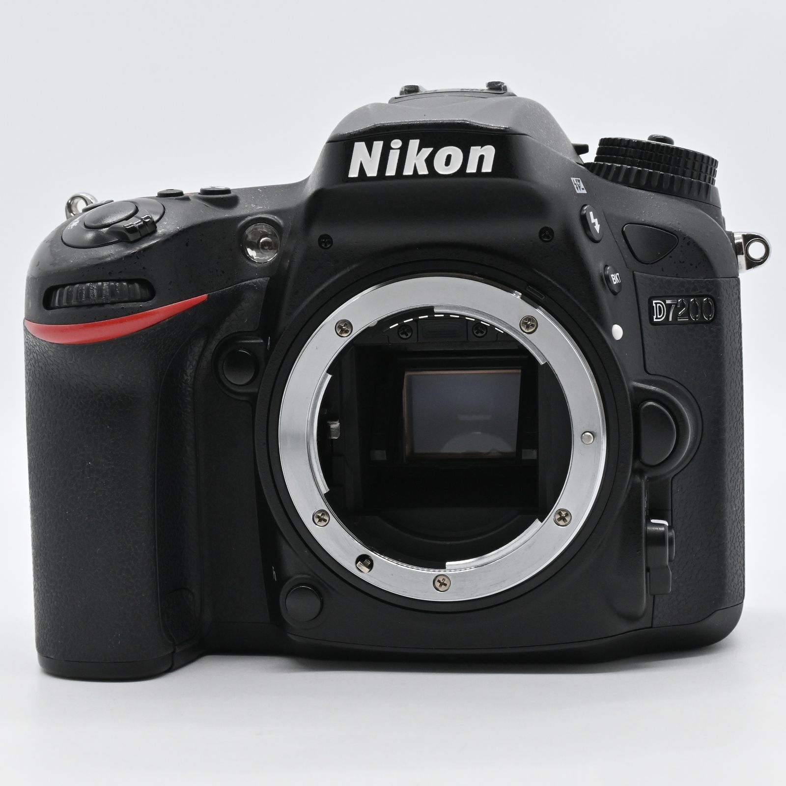 Nikon D 7200 ボディ ショット数 20761回
