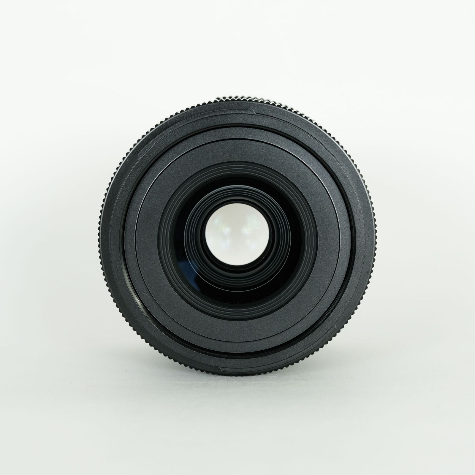 【新品未使用】35mm F2 DG DN Sony E-mount 35mm F2 DG DN [ソニーE用] 中古価格比較 - 価格.com