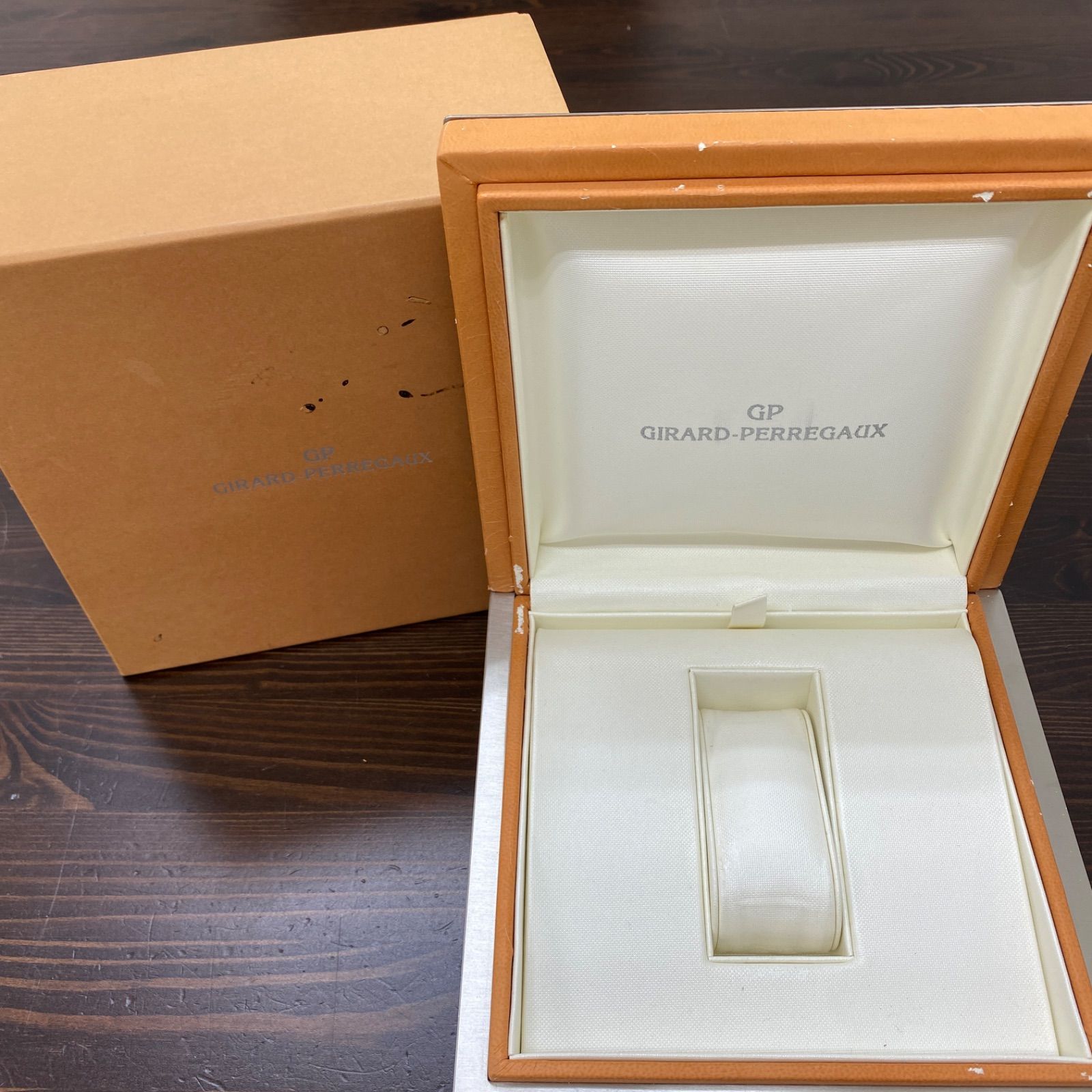 GP GIRARD-PERREGAUX ジラールペルゴ 時計ケース 箱 保存箱 説明書 