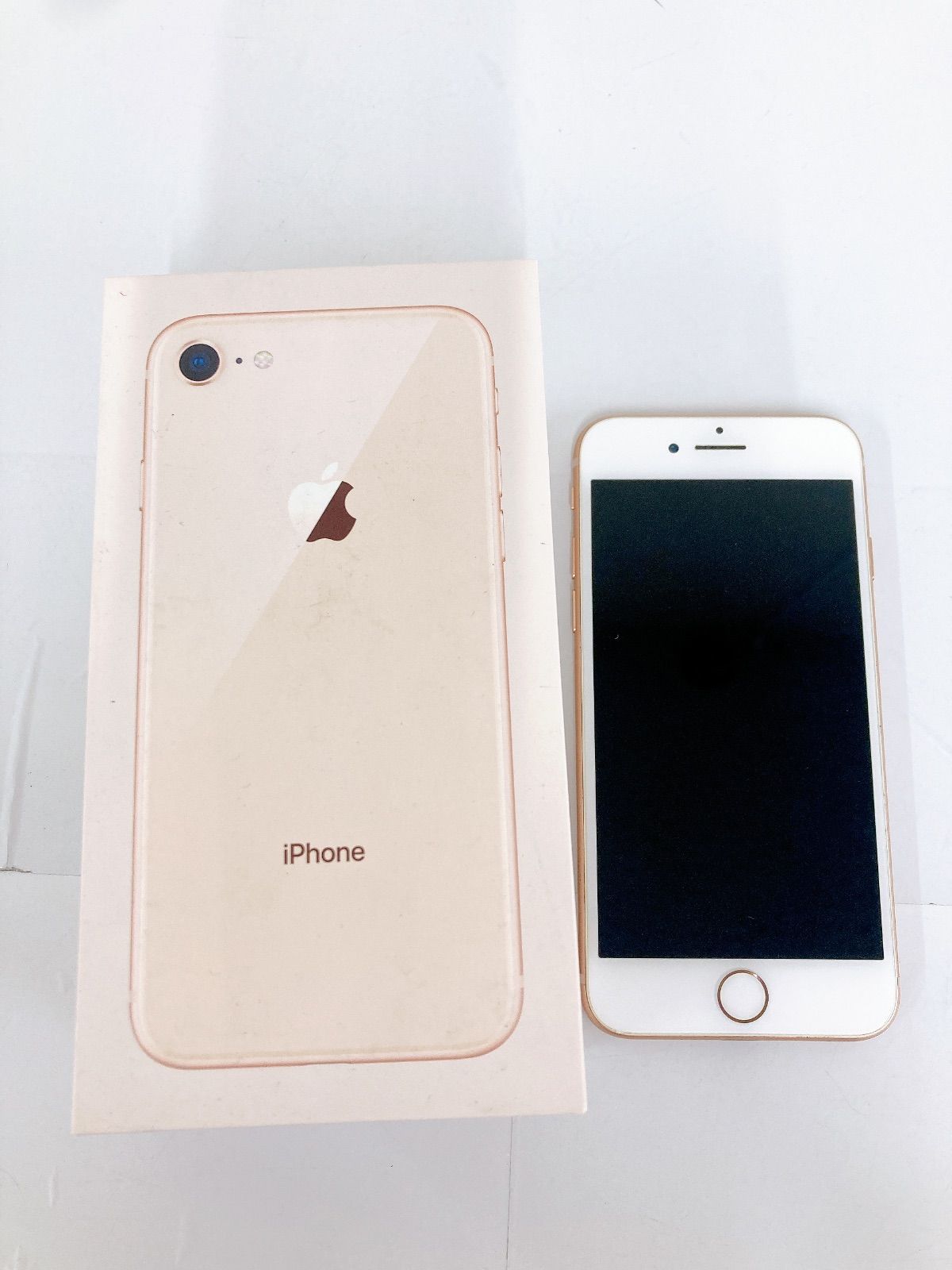 iPhone8 64GB ゴールド 箱付き simロック解除済み ☆ 【初期化済み