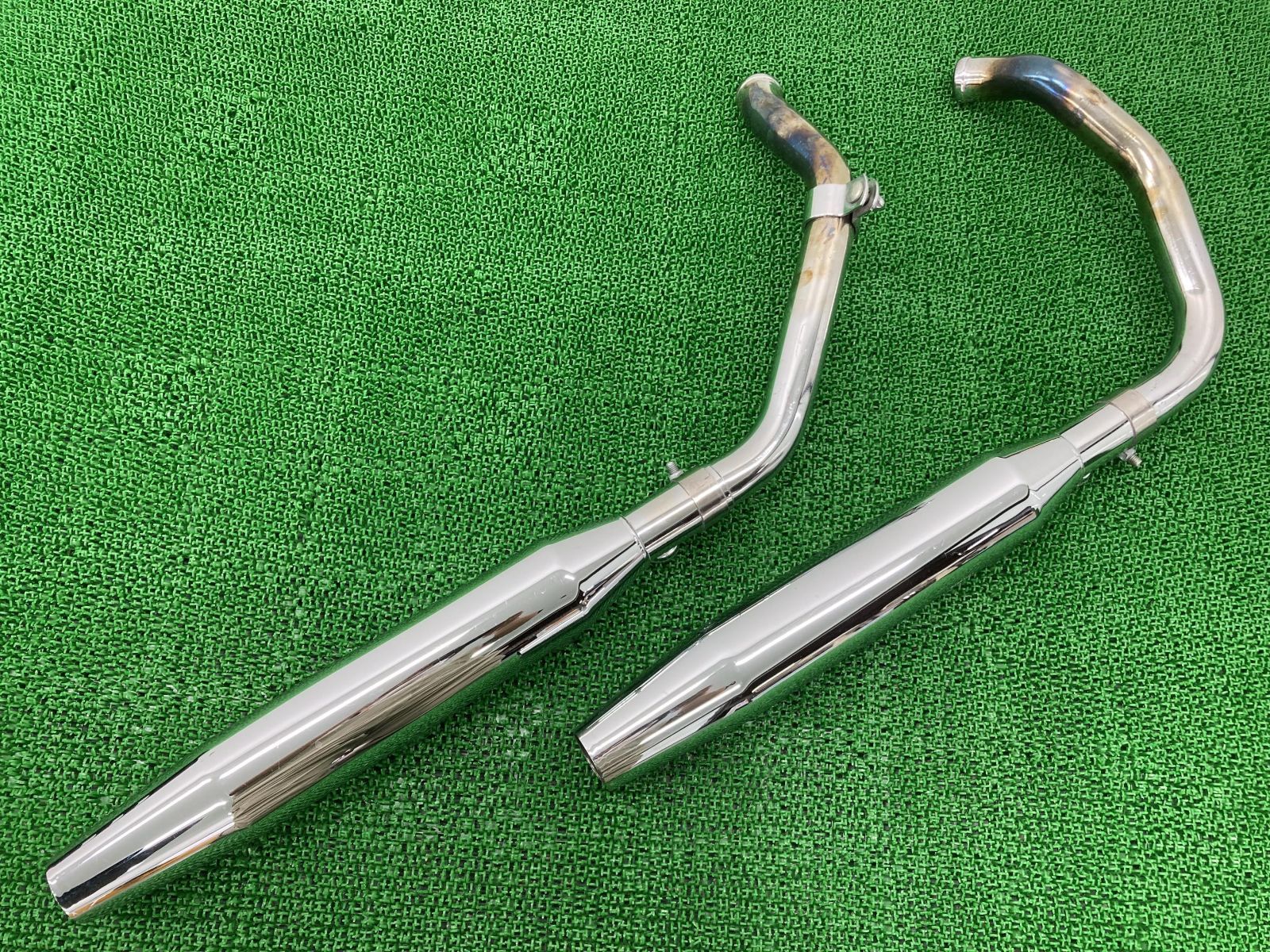 ハーレーXL883/XL1200 スポーツスターマフラー64842-04 XL883 XL1200 サイレンサーマフラー 64842-04 ハーレー 純正