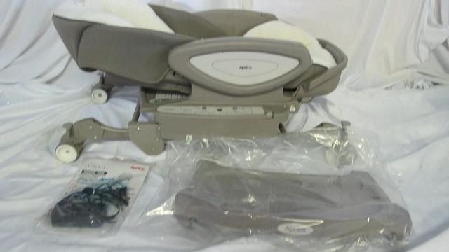 312  ベビー用品 ベビーラック アップリカ ユラリズム オート カラー ムーンロック ベビーラック・チェア