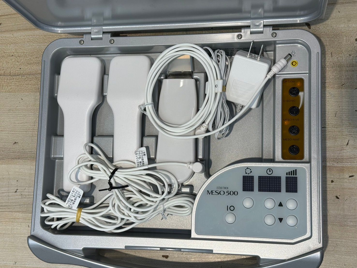 ESTHE TWIN MESO500 美容機器 ESTHE TWINS MESO500 美顔器 エステツイン MESO500