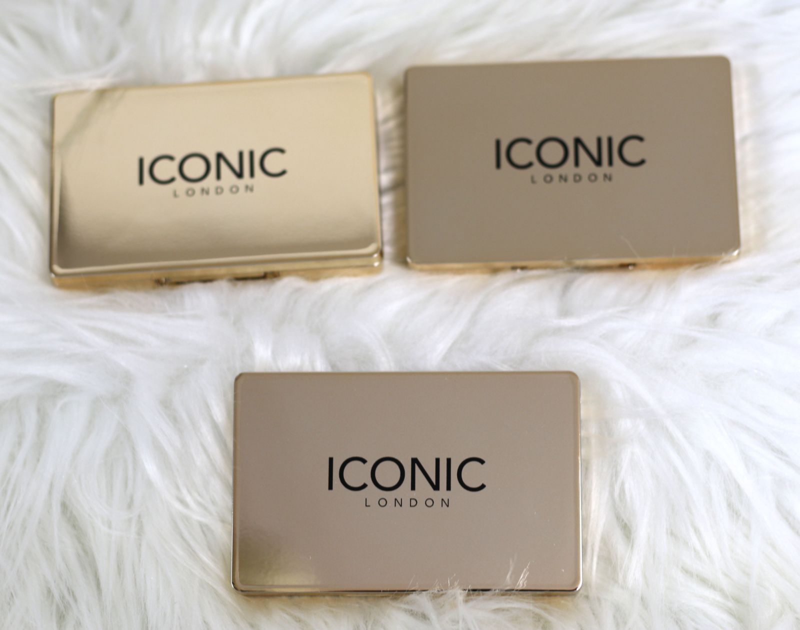 アイコニックロンドン スモーキーシークレットアイシャドウパレット内容量10g中約9割程残っています×2箱
