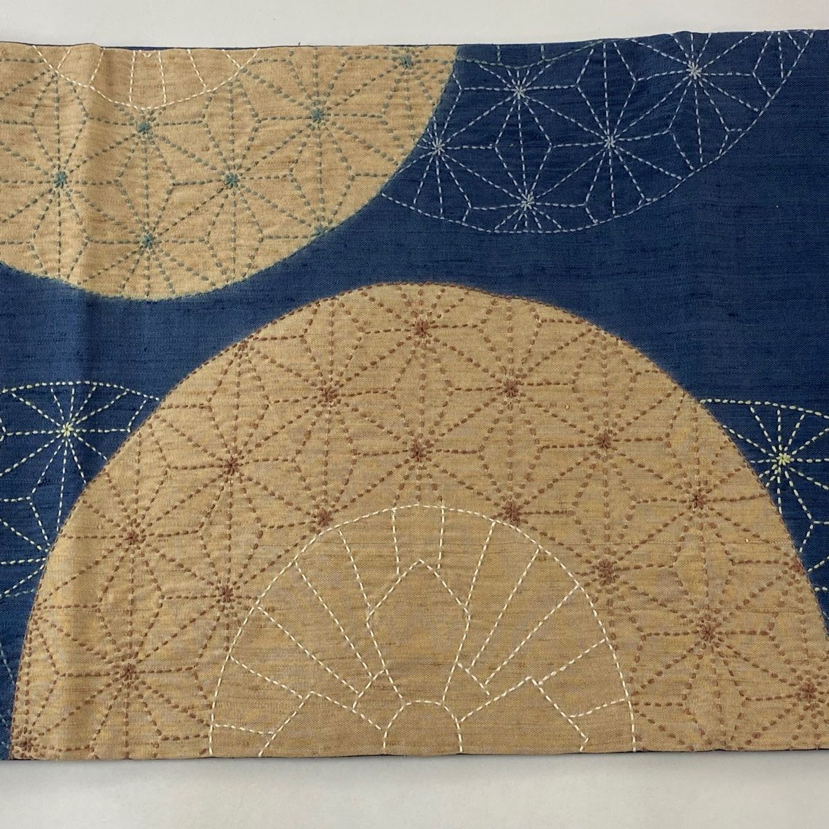 袋帯 美品 逸品 紬地 麻の葉 刺し子 紺色 お太鼓柄 正絹 【中古