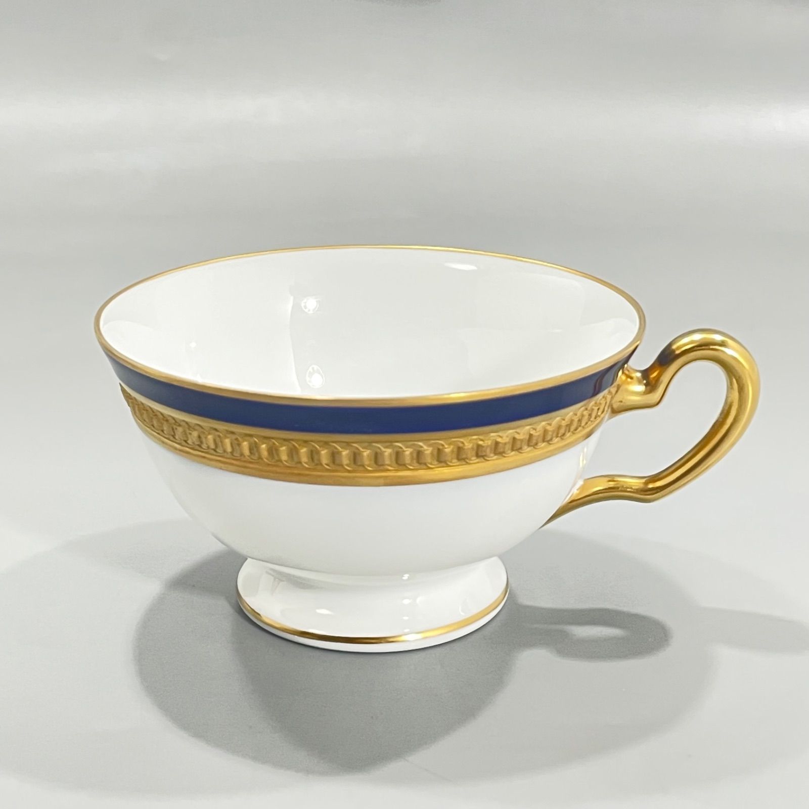 大倉陶園 ロイヤルブルー 瑠璃クラウンエンボス ティー カップ