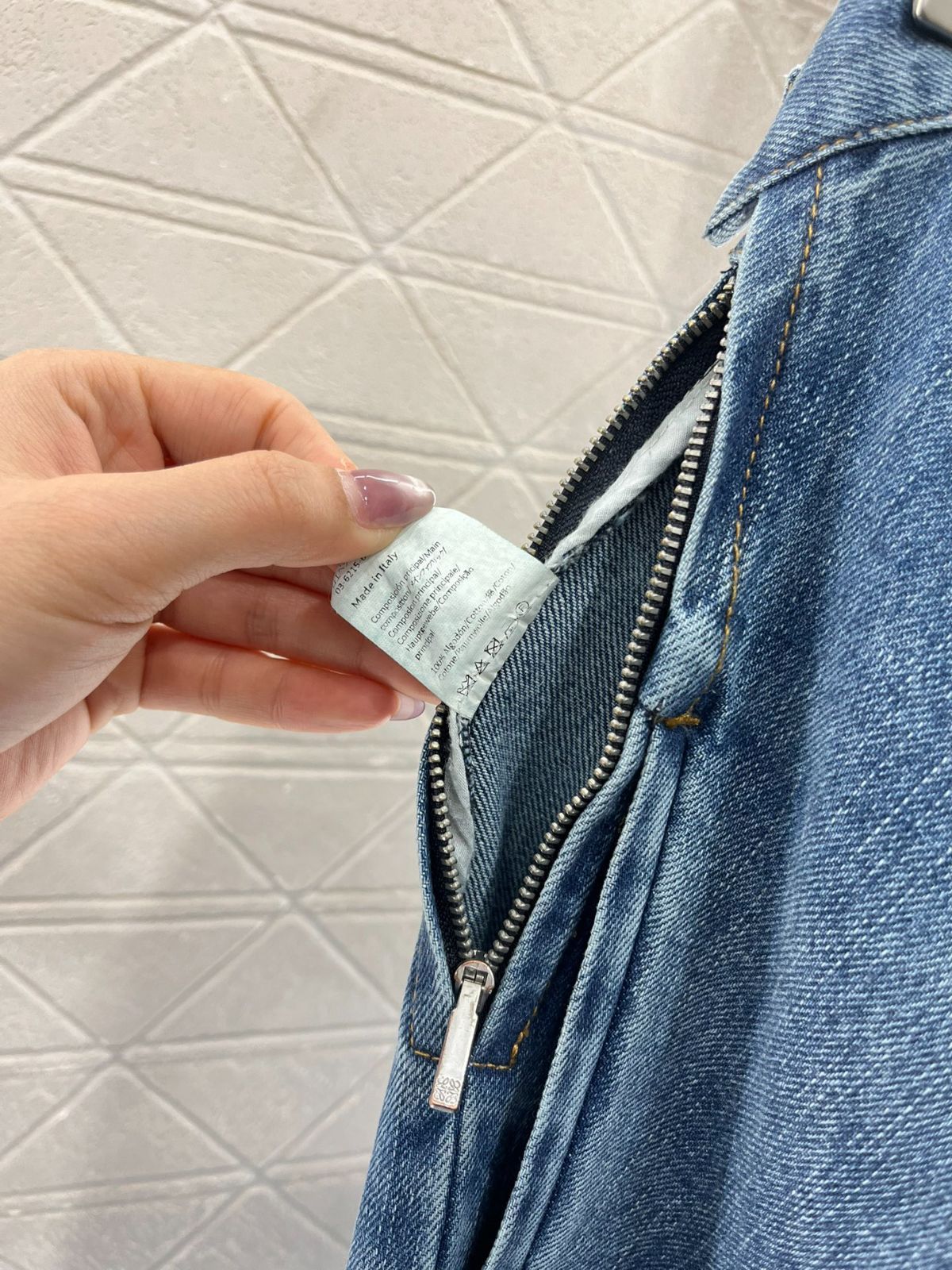 LOEWE タック入りブルーワイドレッグデニム