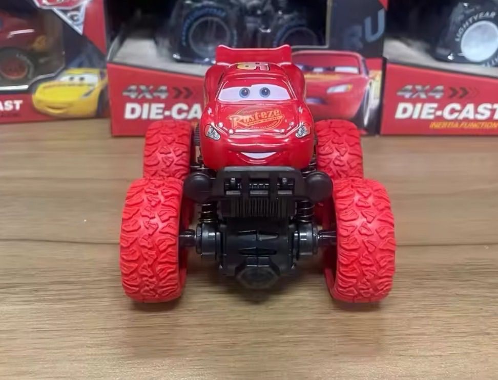 【専用】ディズニー カーズ 巨大 モンスタートラック マックイーン ラジコン 新品未使用 ディズニー カーズ 巨大モンスタートラック
