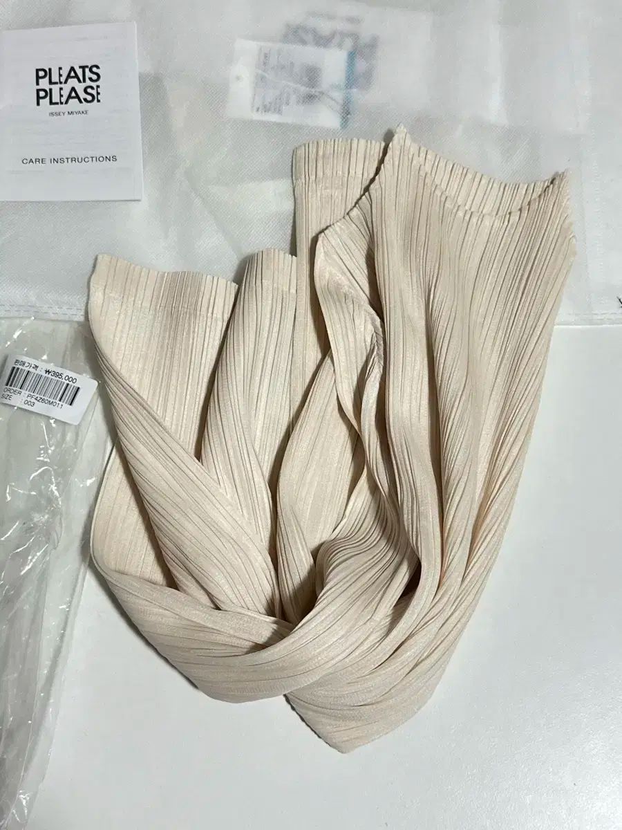 PLEATS PLEASE(プリーツプリーズ) 長袖 トップス 新品 - メルカリ