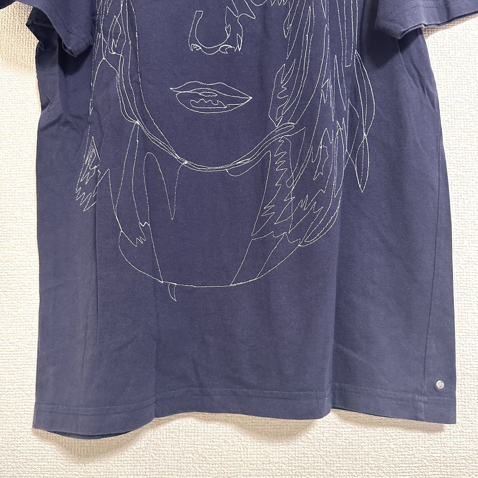 BLESS N°09 Stitched Starcut フェイス刺繍Tシャツ M ネイビー