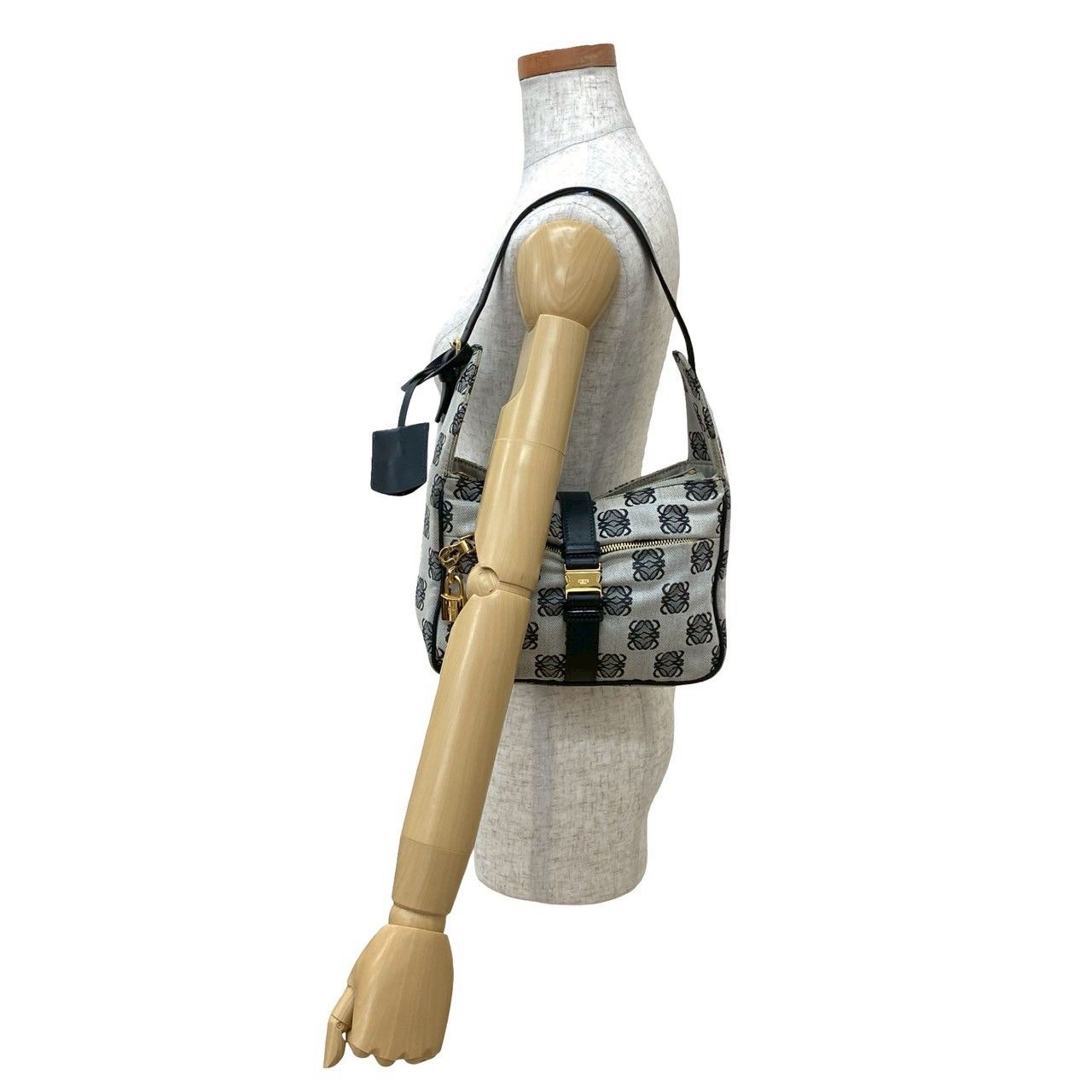 極 美品 LOEWE ロエベ アナグラム ロゴ 総柄 レザー 本革