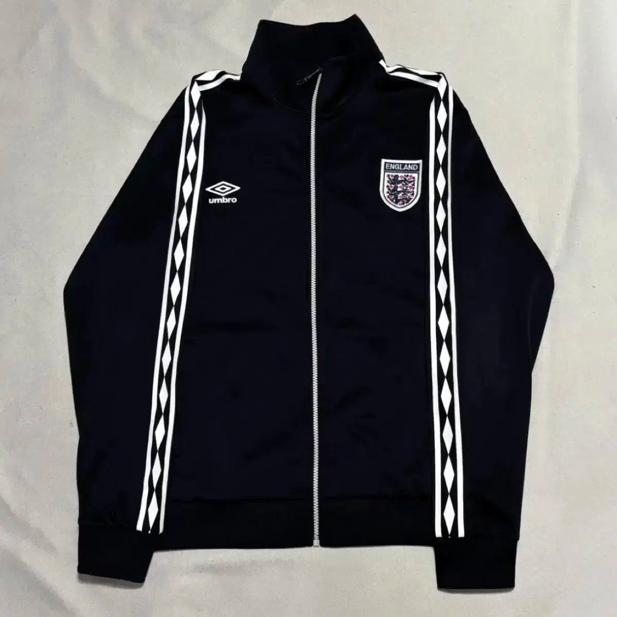 アンブロ イングランド ブラック トラックジャージ