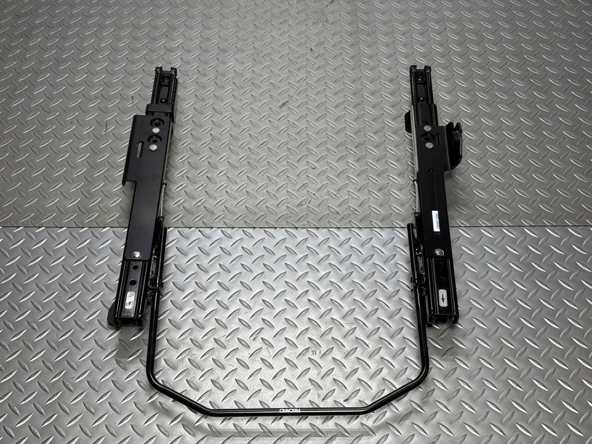 送料無料90系 GRスープラ/G29系 BMW Z4 RECARO ベースフレーム シート  