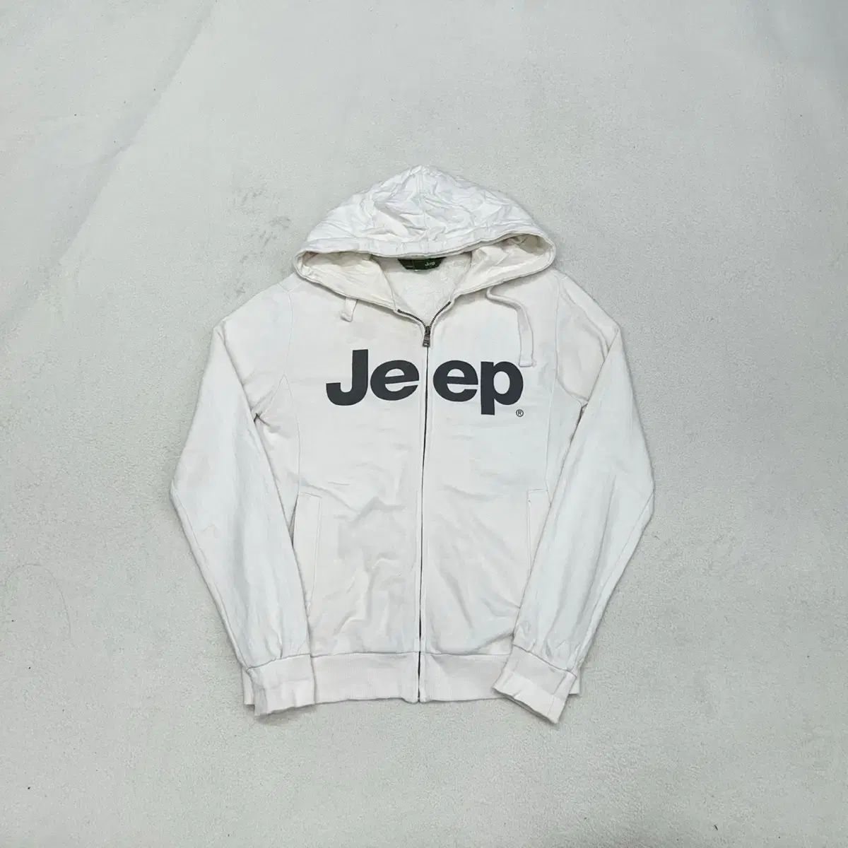 Jeep フード付き ジップアップパーカー - メルカリ