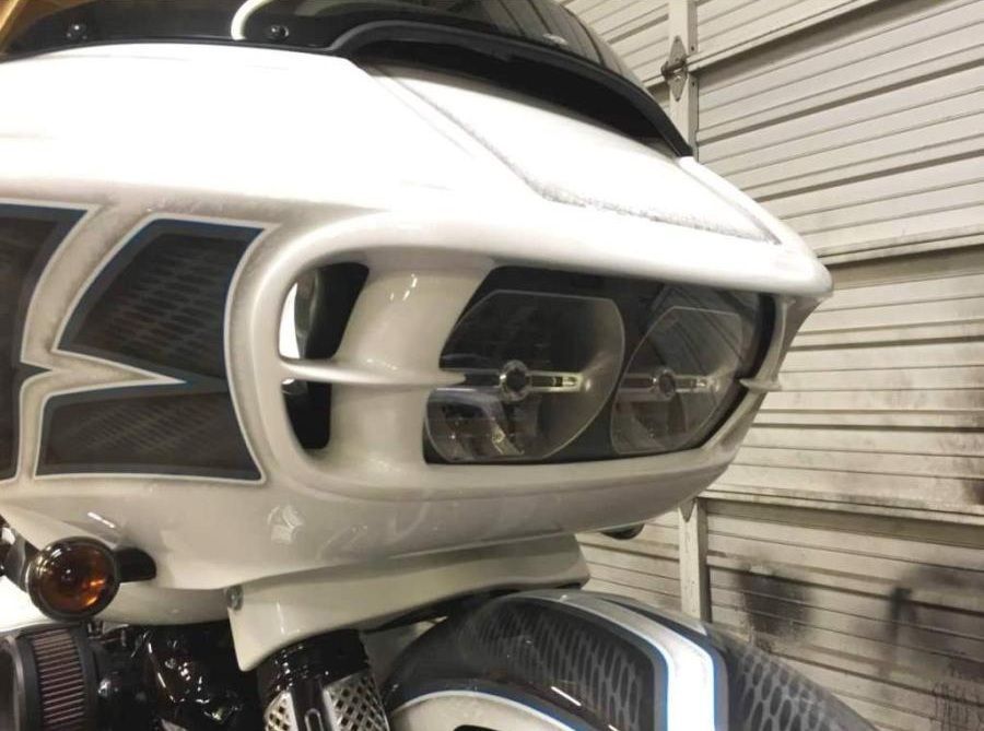 DIRTY BIRD・2015〜FLTR・Your Face ライトベゼル DBC-154 ハーレー